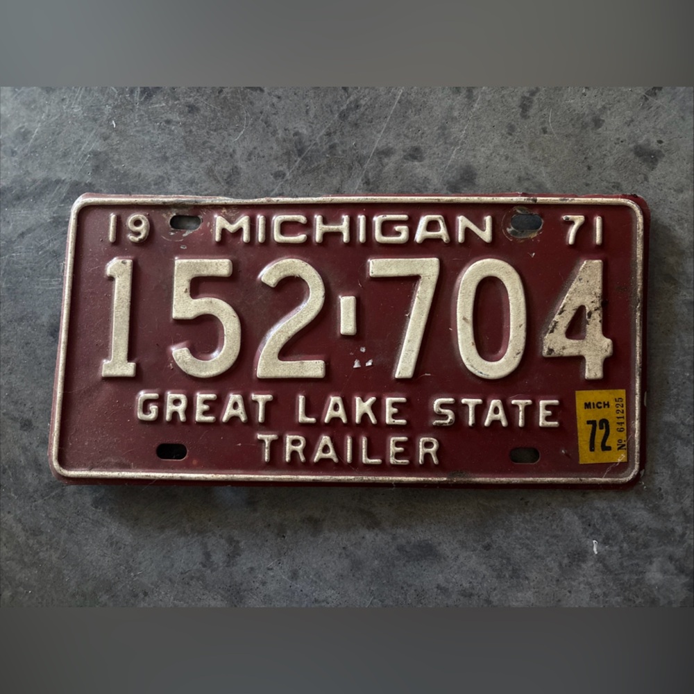 Michigan MI Great Lake State Trailer 1971 Vintage License Plate 152 704